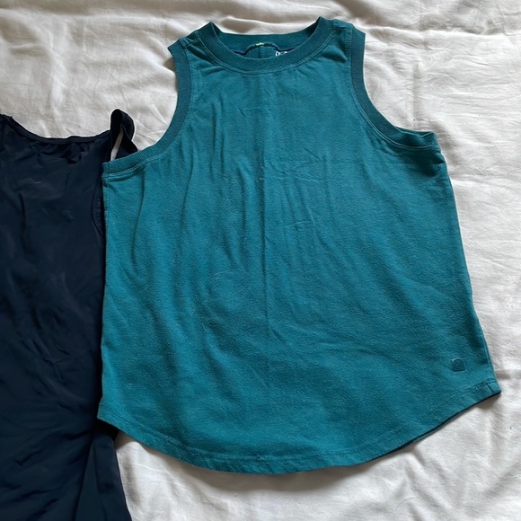 Workout tanks small(2) - Picture 4 of 6